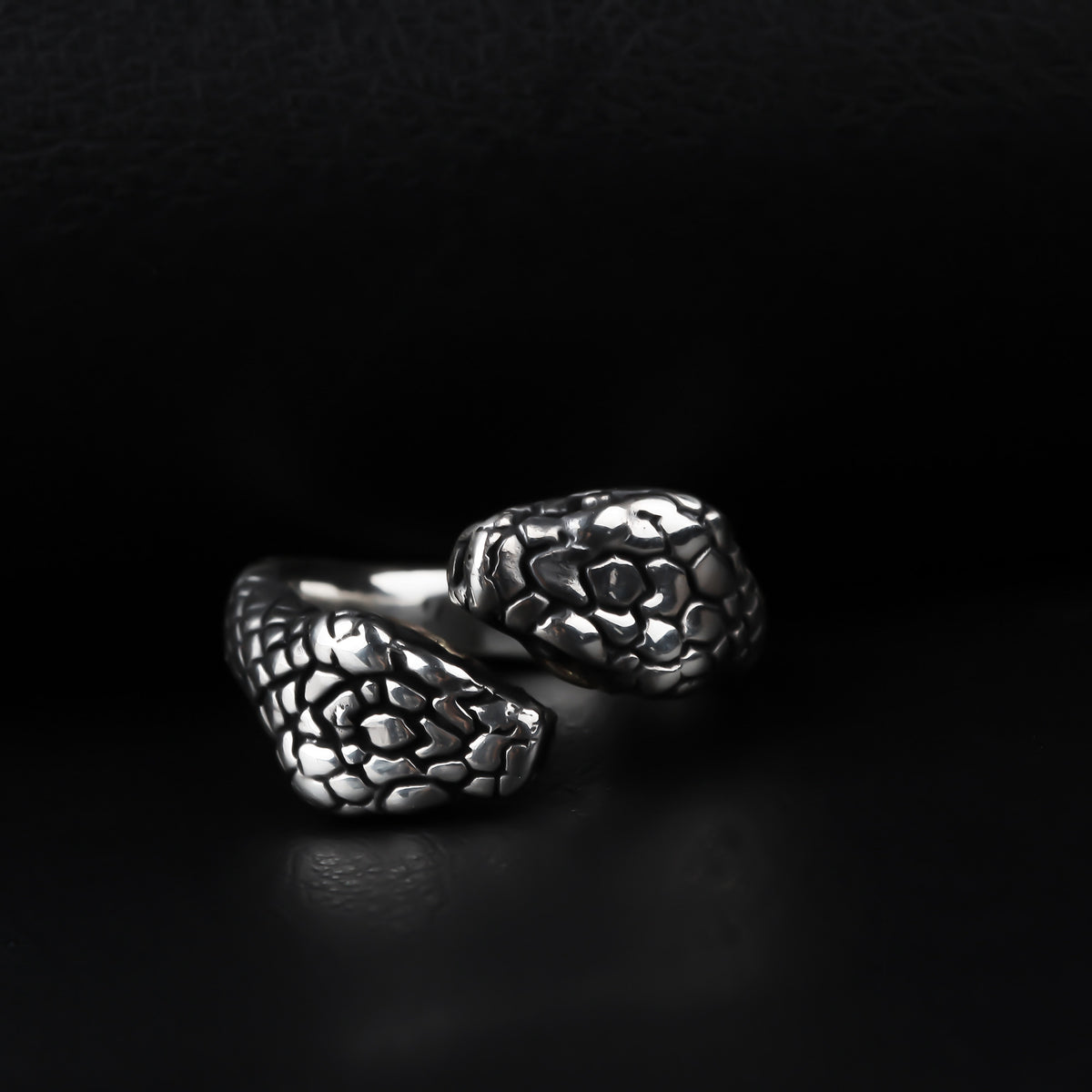 925k Sterling Silver Men Snake Ring - alternate view 3