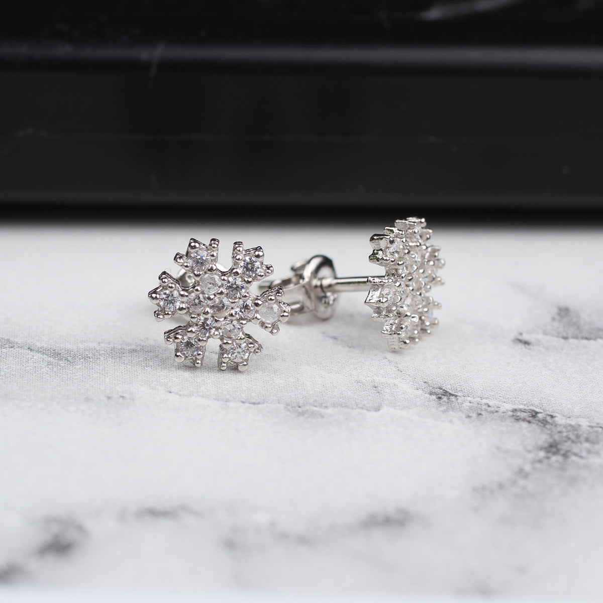 925k Sterling Silver Snowflake Earring